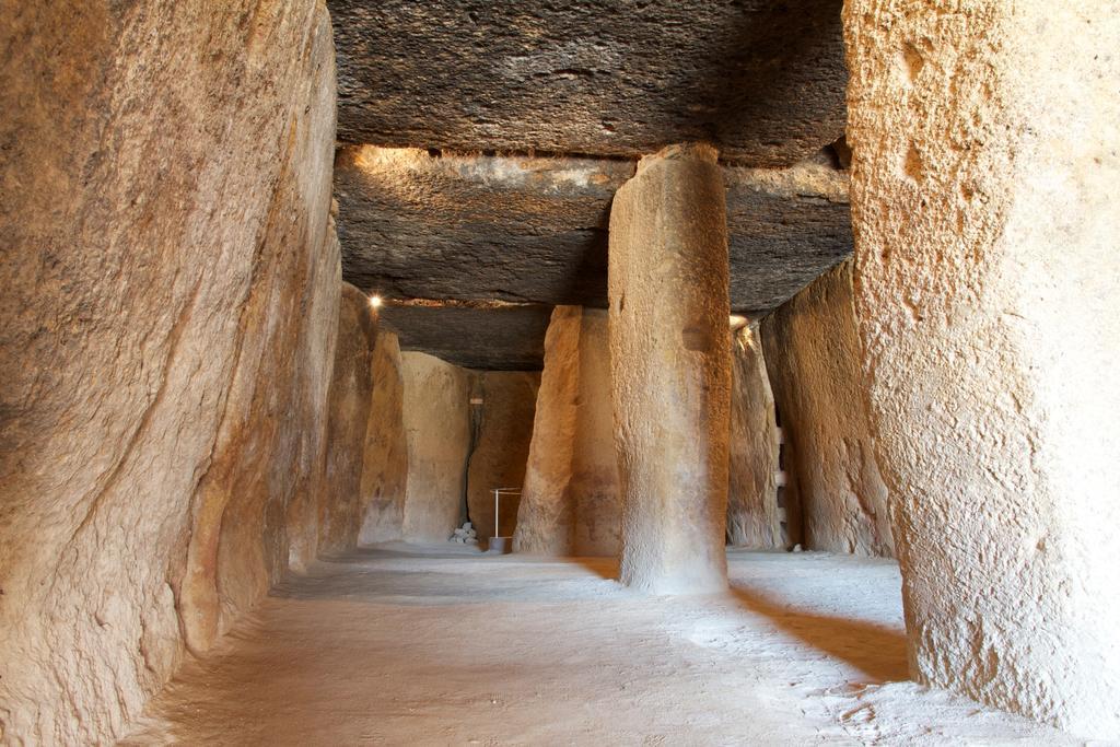 Los Dolmenes Antequera Bagian luar foto